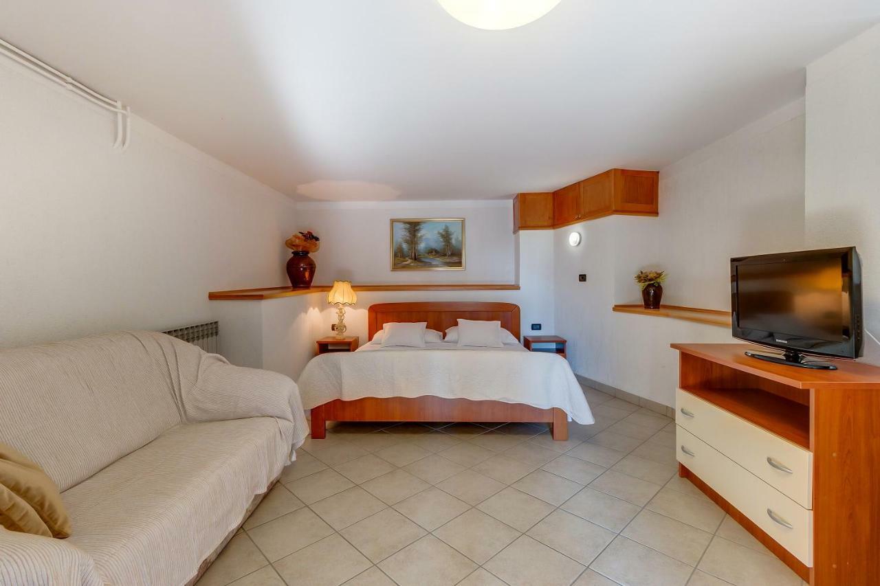Apartmani Muzic Orlec Exteriér fotografie